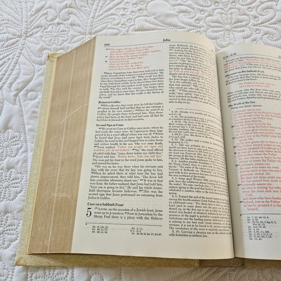 Fireside Family Edition NAB Catholic Bible With Jesus Portrait Cover & Illustrat - Picture 15 of 15